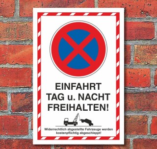 Schild Parkverbot Halteverbot Ein- und Ausfahrt Hochkant 3 mm Alu-Verbund - 600 x 400 mm