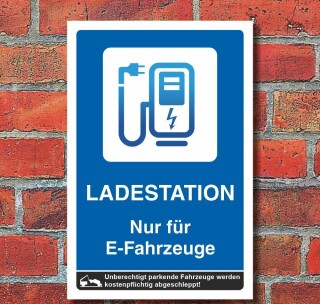 Schild Ladestation Elektrotankstelle E-Auto Elektroauto 3 mm Alu-Verbund - 450 x 300 mm