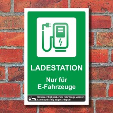 Schild Elektrotankstelle Ladestation E-Auto Elektroauto aufladen grün 3 mm Alu-Verbund 450 x 300 mm