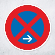 Schild „Absolutes Halteverbot – Pfeil...