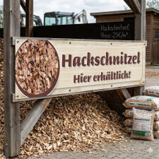 PVC-Banner "Hackschnitzel hier erhältlich"...