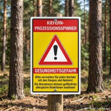 Das Bild zeigt ein Warnschild, das auf die...
